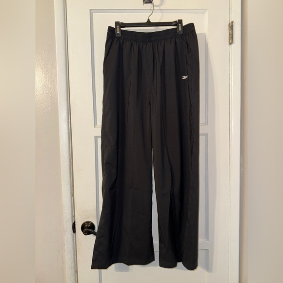 Women Reeboks Training Black Pants Xl - Picture 3 of 5